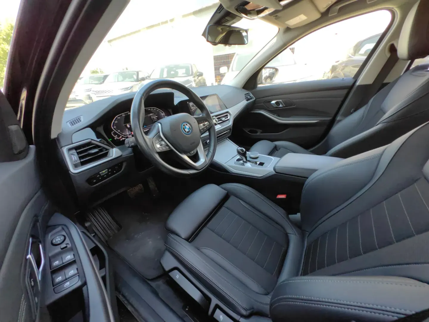 Cumpara/ Vinde online BMW 3 Series 2022 SH, la cel mai bun pret pentru tine!