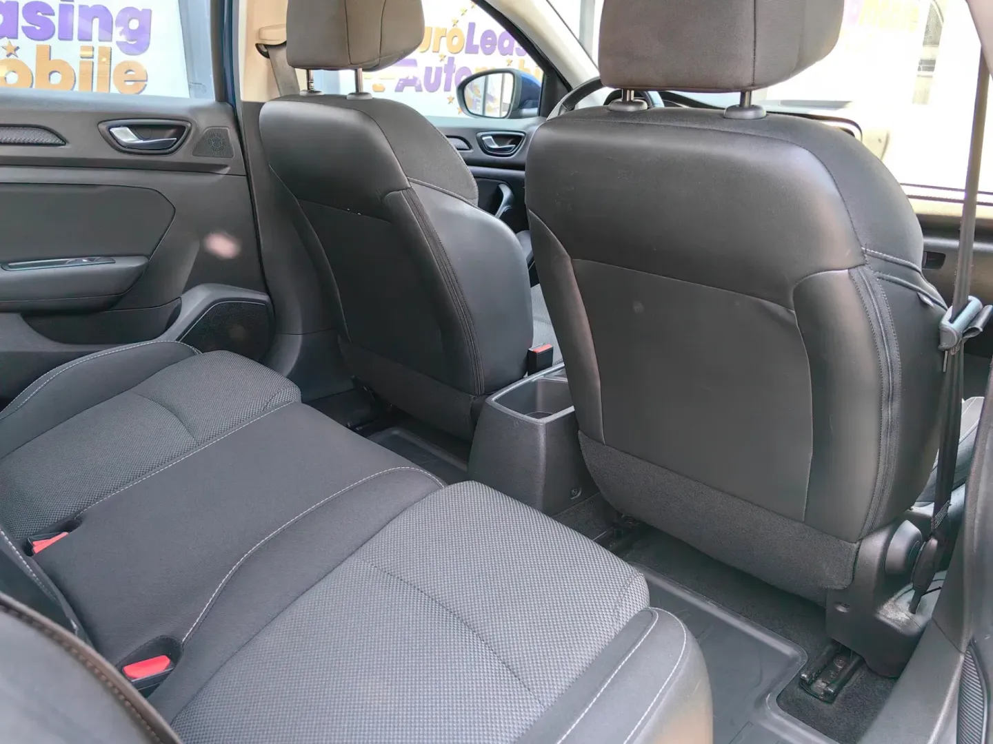 Cumpara/ Vinde online Renault  Megane 2021 SH, la cel mai bun pret pentru tine!