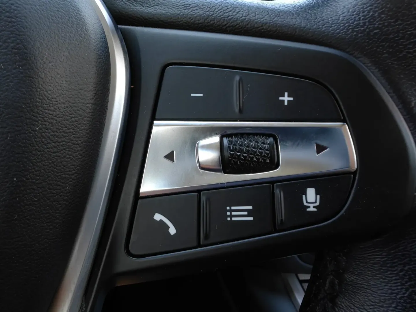 Cumpara/ Vinde online BMW 3 Series 2022 SH, la cel mai bun pret pentru tine!