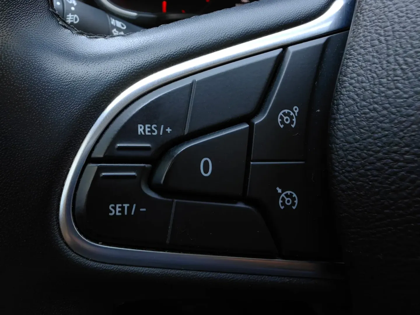 Cumpara/ Vinde online Renault  Megane 2021 SH, la cel mai bun pret pentru tine!