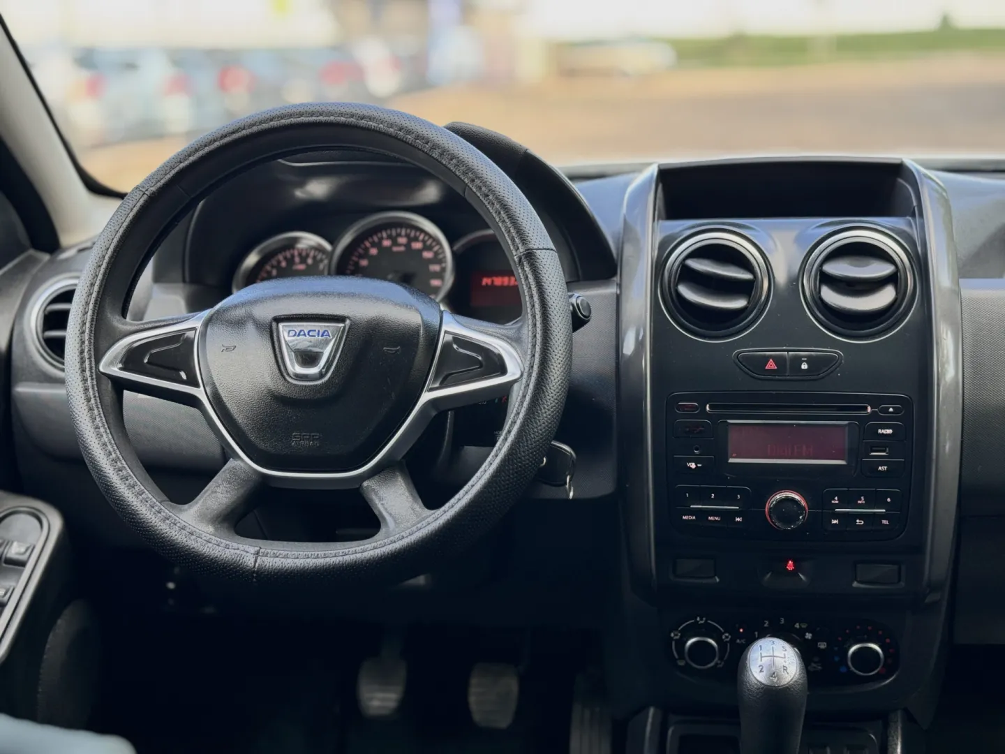 Cumpara/ Vinde online Dacia Duster 2017 SH, la cel mai bun pret pentru tine!