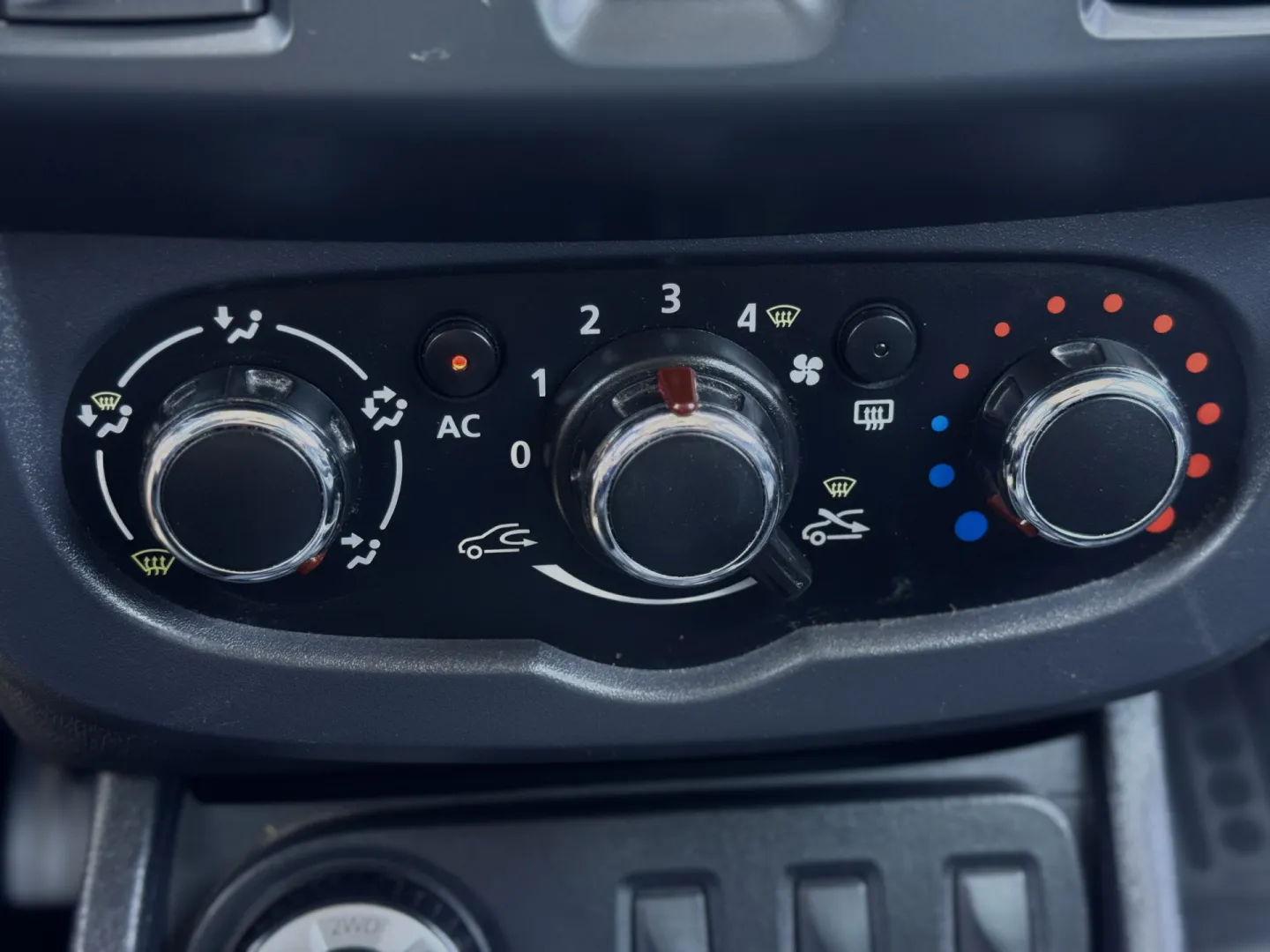 Cumpara/ Vinde online Dacia Duster 2014 SH, la cel mai bun pret pentru tine!