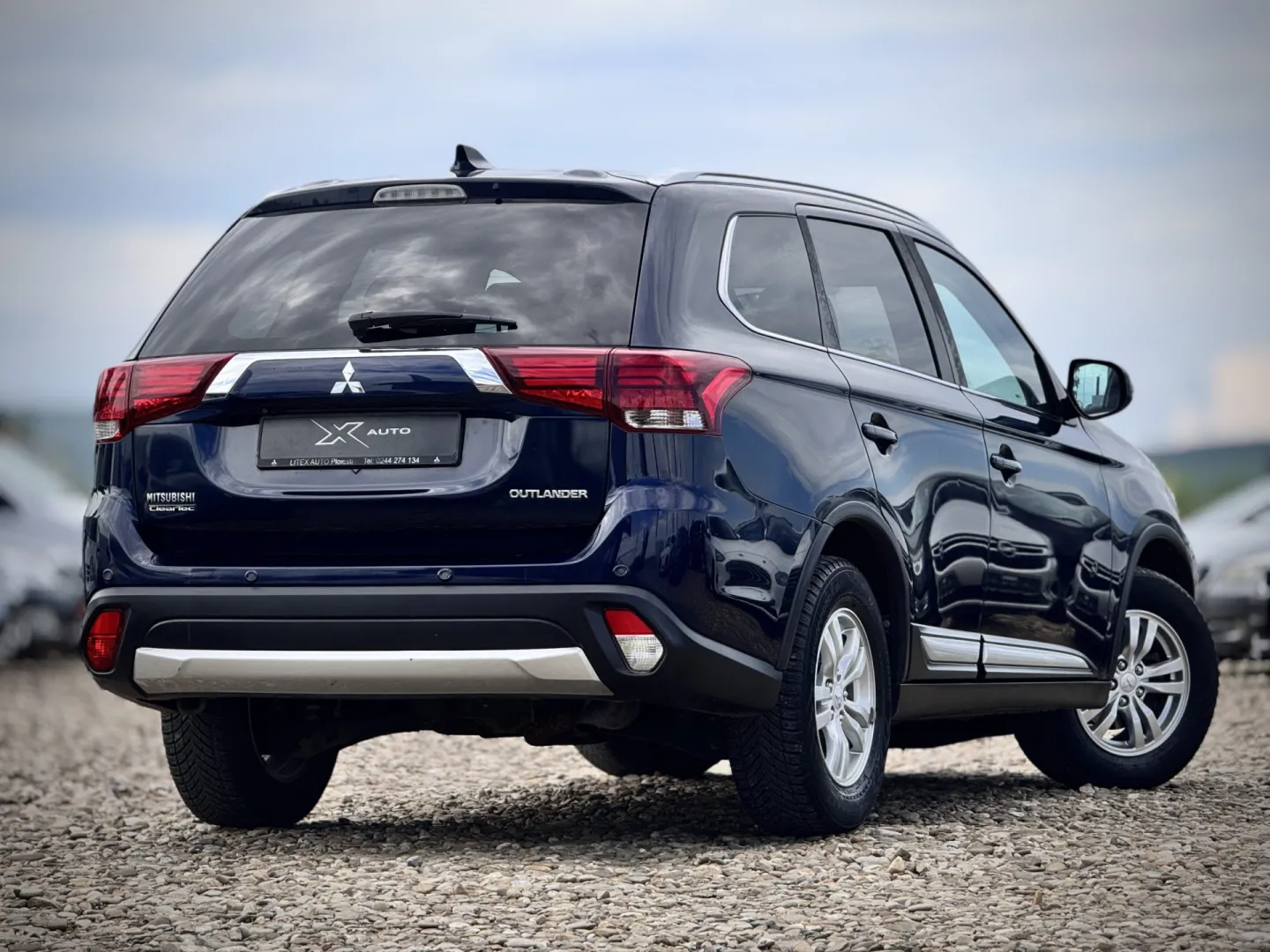 Cumpara/ Vinde online Mitsubishi Outlander 2017 SH, la cel mai bun pret pentru tine!