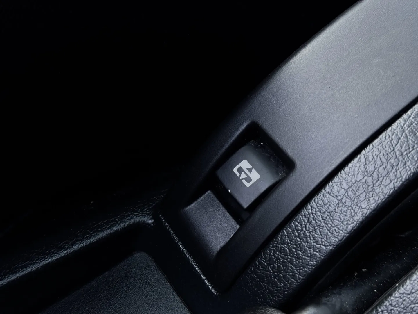 Cumpara/ Vinde online Peugeot 207 2007 SH, la cel mai bun pret pentru tine!