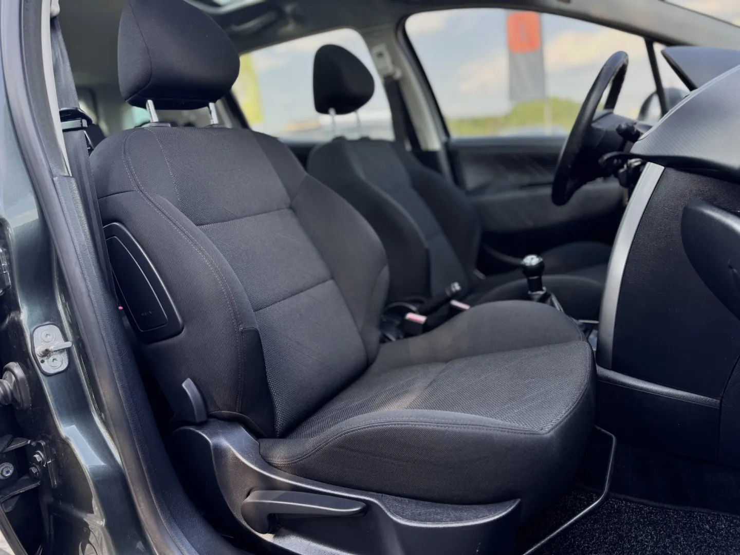 Cumpara/ Vinde online Peugeot 207 2007 SH, la cel mai bun pret pentru tine!