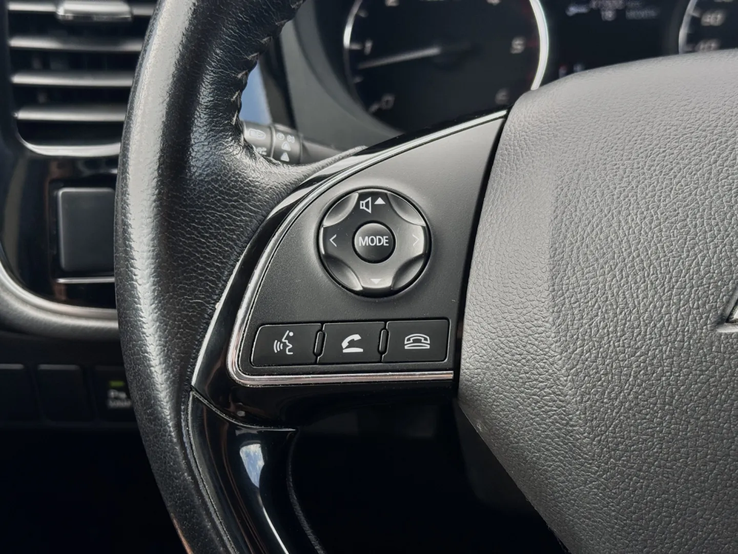 Cumpara/ Vinde online Mitsubishi Outlander 2017 SH, la cel mai bun pret pentru tine!