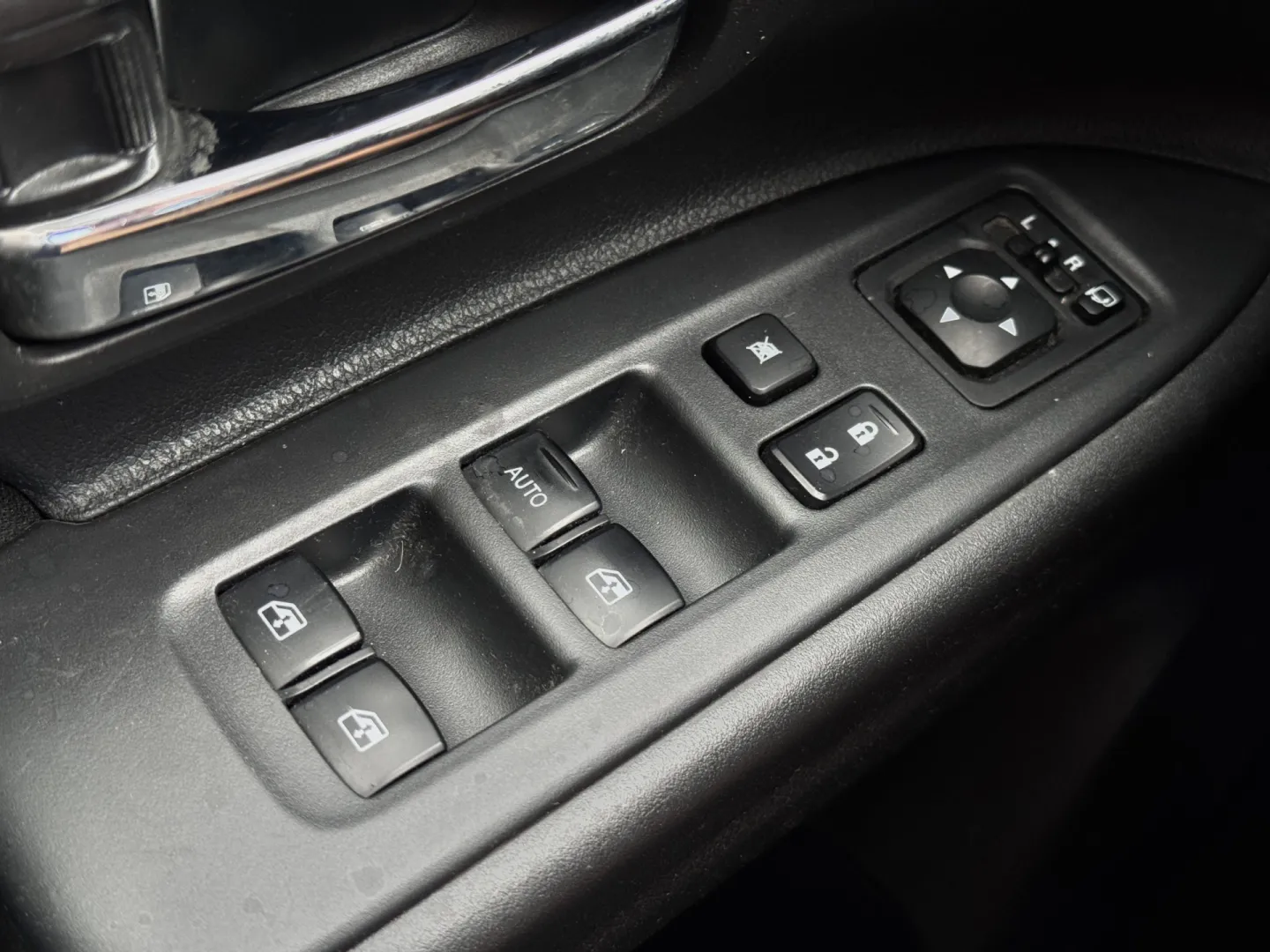 Cumpara/ Vinde online Mitsubishi Outlander 2017 SH, la cel mai bun pret pentru tine!