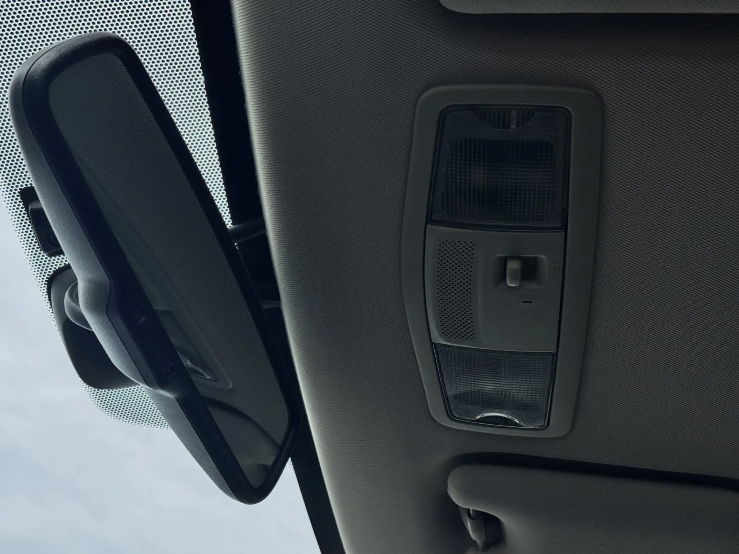 Cumpara/ Vinde online Mitsubishi Outlander 2017 SH, la cel mai bun pret pentru tine!