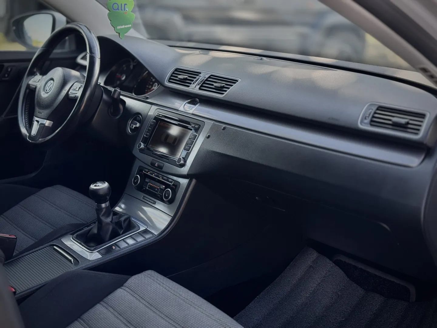 Cumpara/ Vinde online Volkswagen Passat 2011 SH, la cel mai bun pret pentru tine!