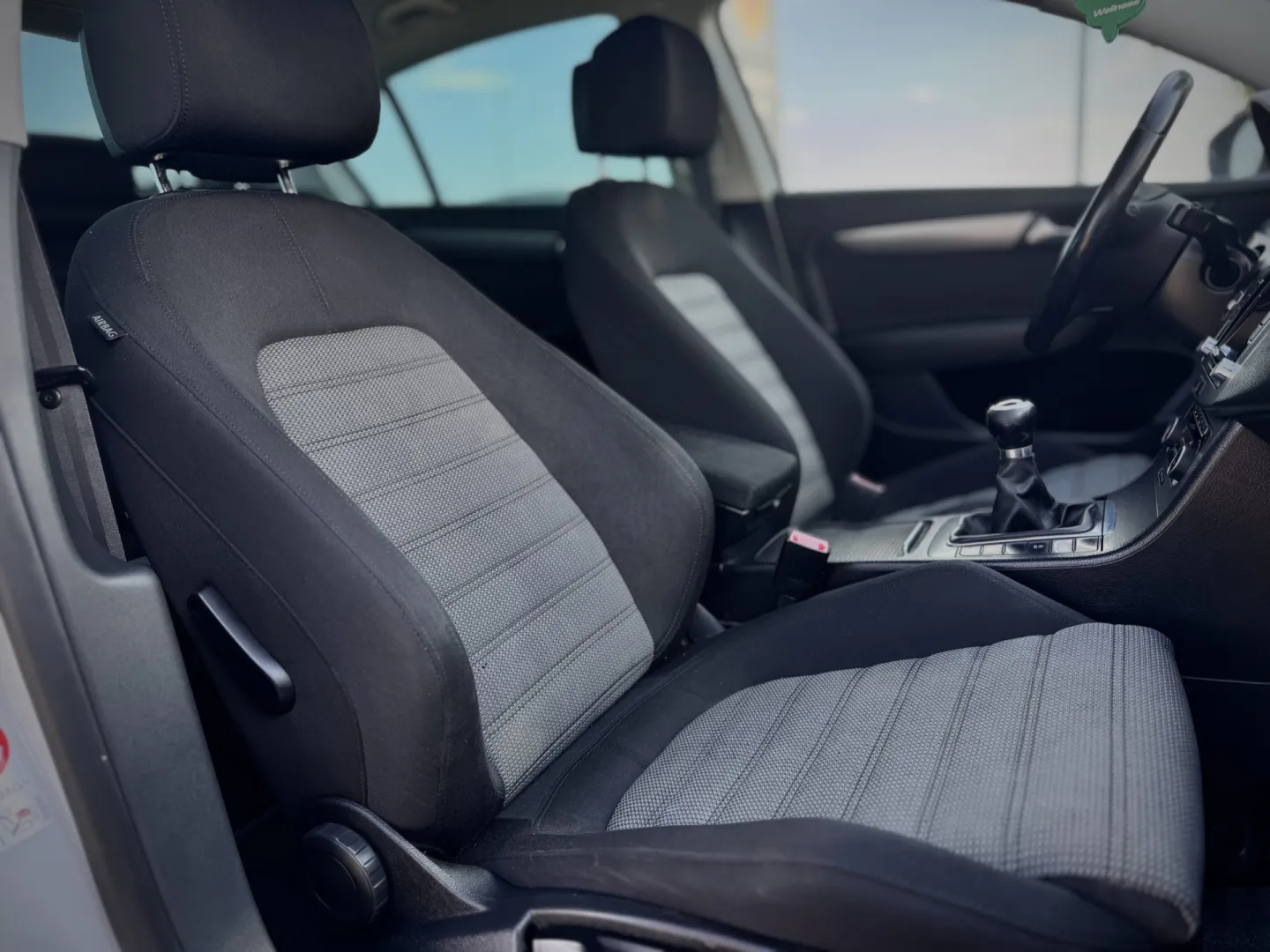 Cumpara/ Vinde online Volkswagen Passat 2011 SH, la cel mai bun pret pentru tine!