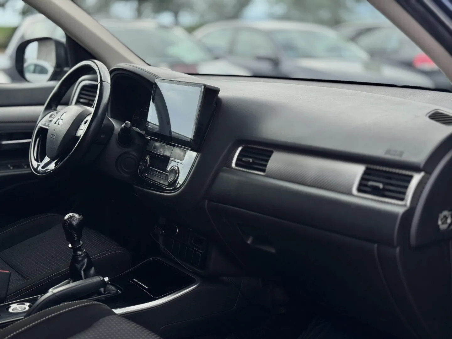 Cumpara/ Vinde online Mitsubishi Outlander 2017 SH, la cel mai bun pret pentru tine!