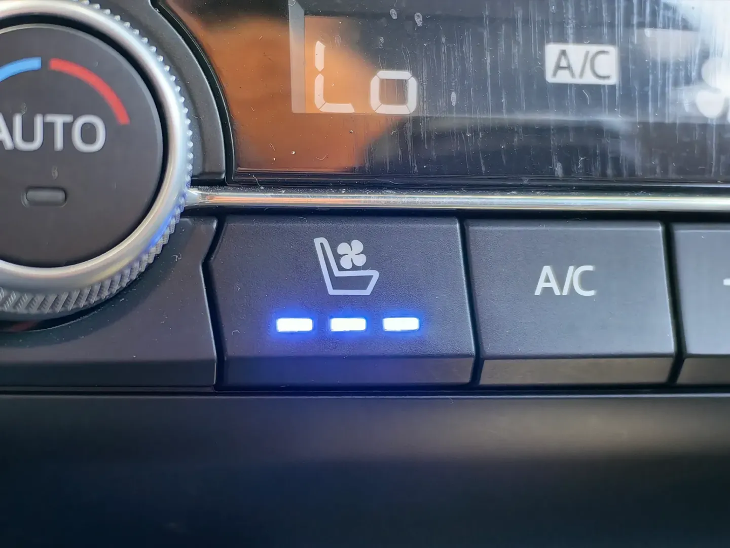 Cumpara/ Vinde online Mazda 5 2023 SH, la cel mai bun pret pentru tine!