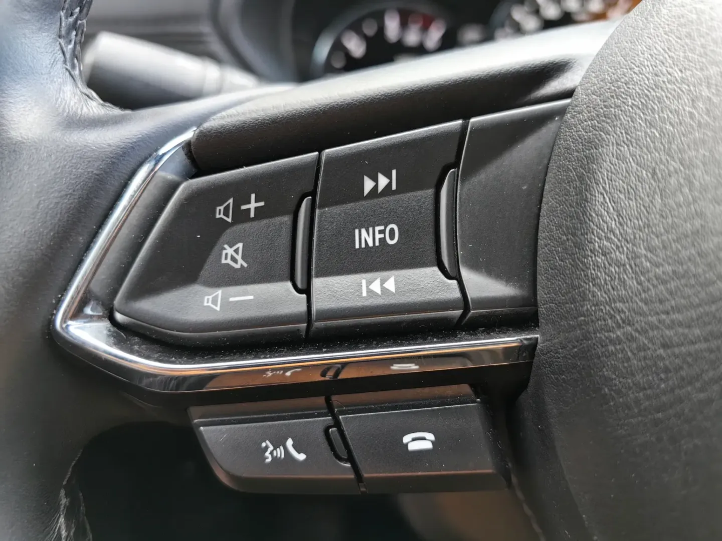 Cumpara/ Vinde online Mazda 5 2023 SH, la cel mai bun pret pentru tine!