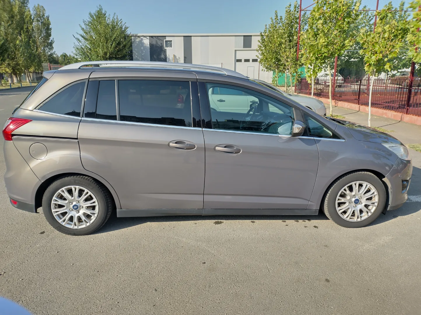 Cumpara/ Vinde online Ford Grand C-Max 2012 SH, la cel mai bun pret pentru tine!