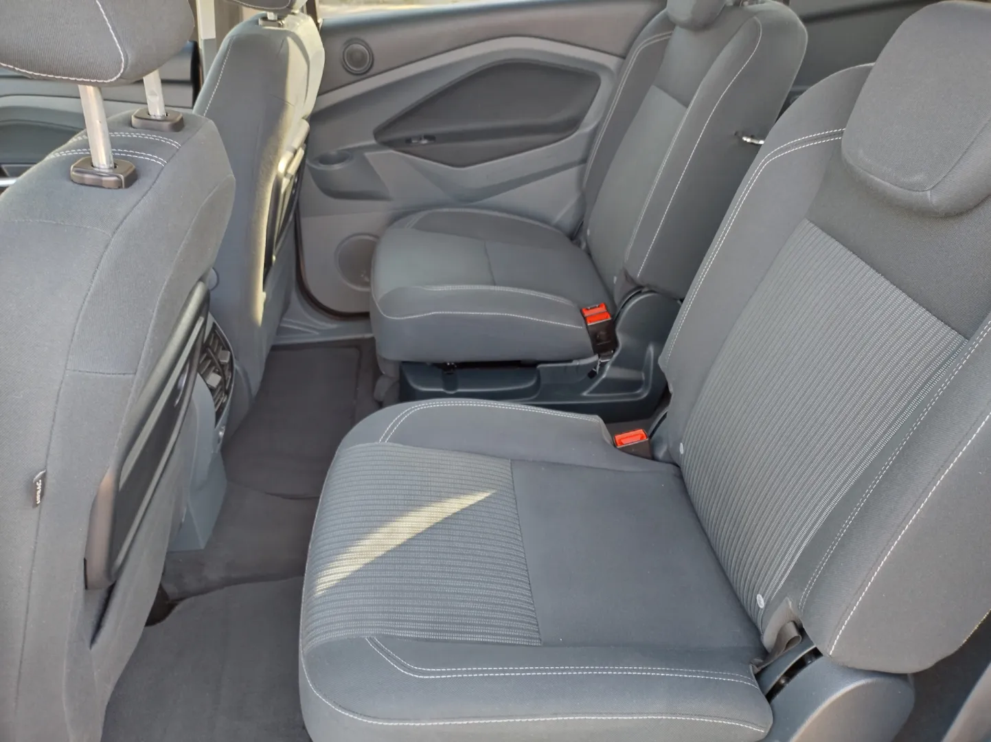 Cumpara/ Vinde online Ford Grand C-Max 2012 SH, la cel mai bun pret pentru tine!