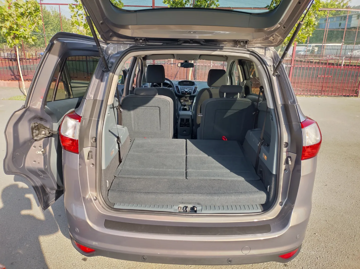 Cumpara/ Vinde online Ford Grand C-Max 2012 SH, la cel mai bun pret pentru tine!