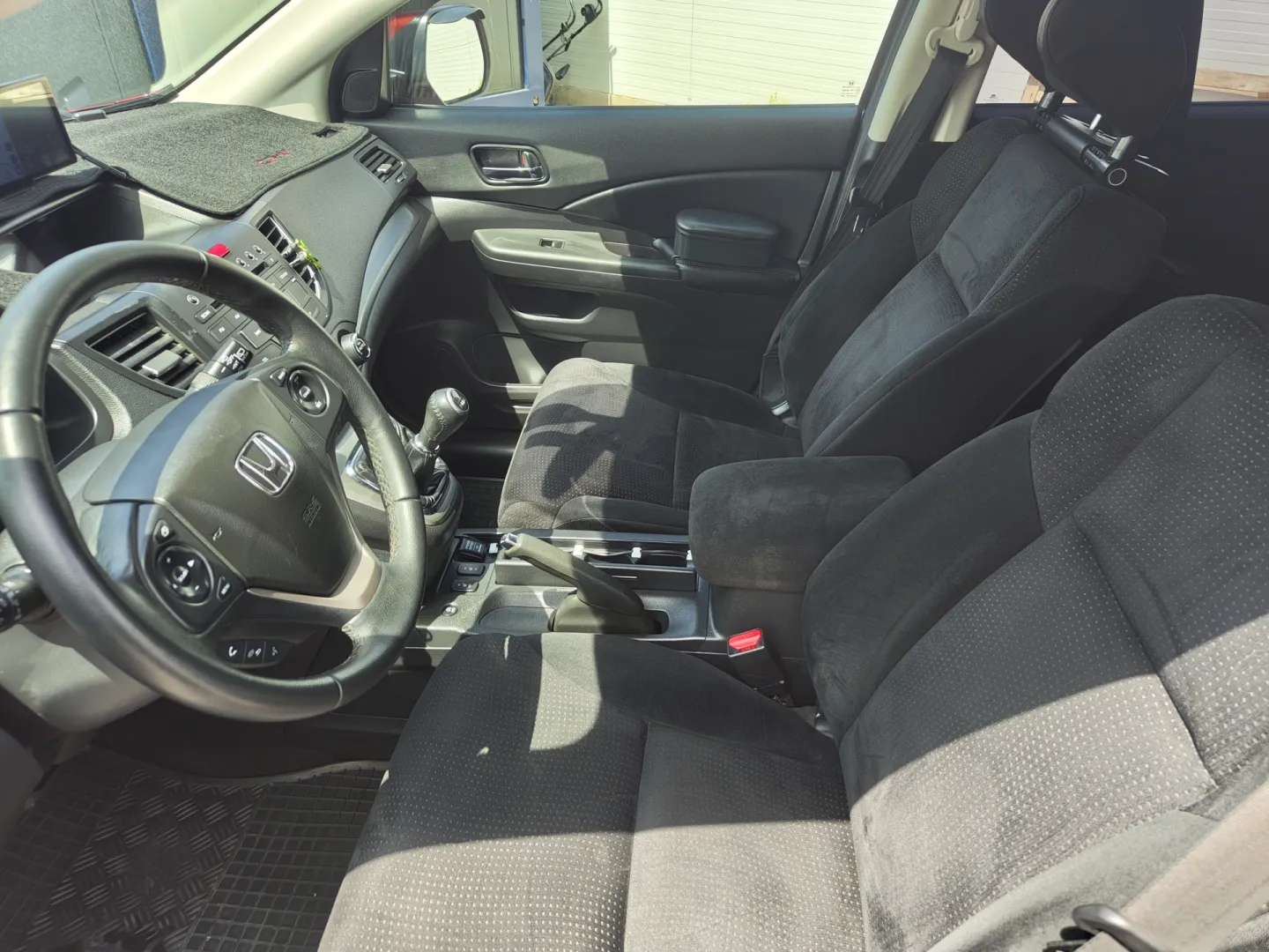 Cumpara/ Vinde online Honda CR-V 2015 SH, la cel mai bun pret pentru tine!