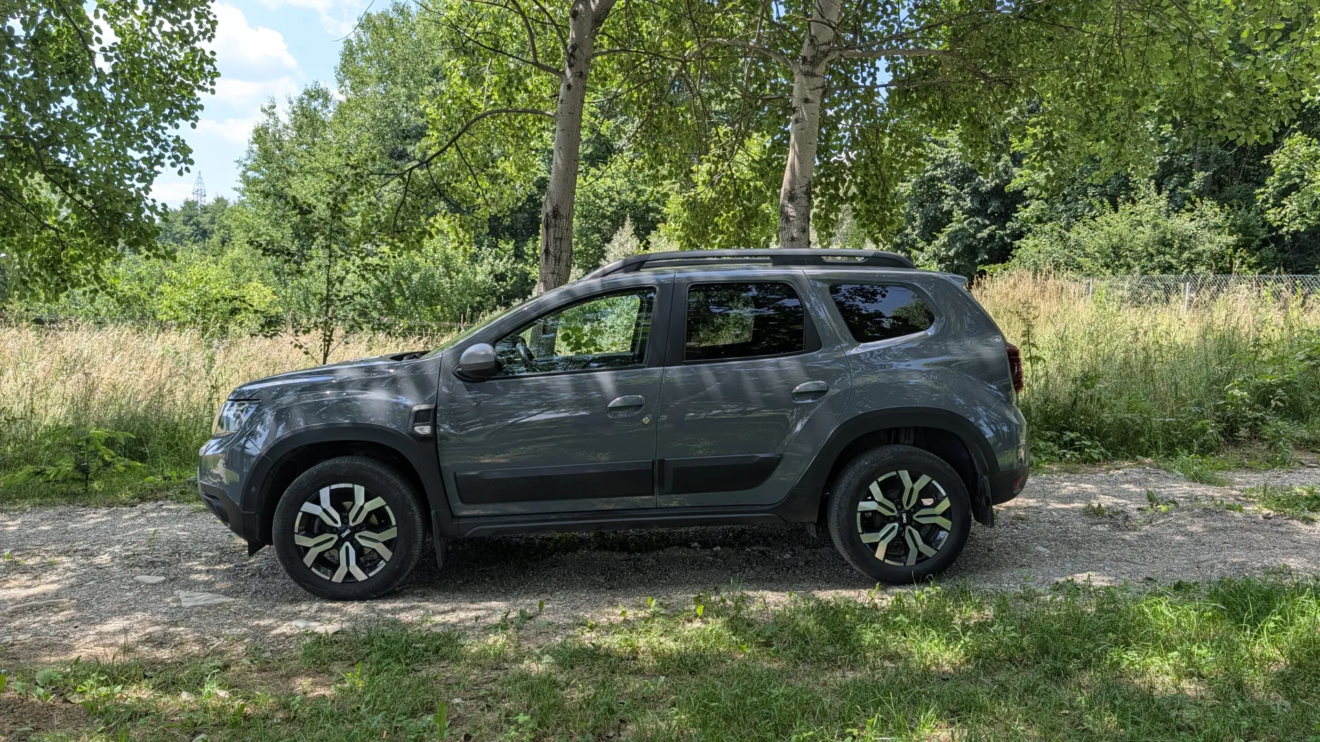 Cumpara/ Vinde online Dacia Duster 2022 SH, la cel mai bun pret pentru tine!