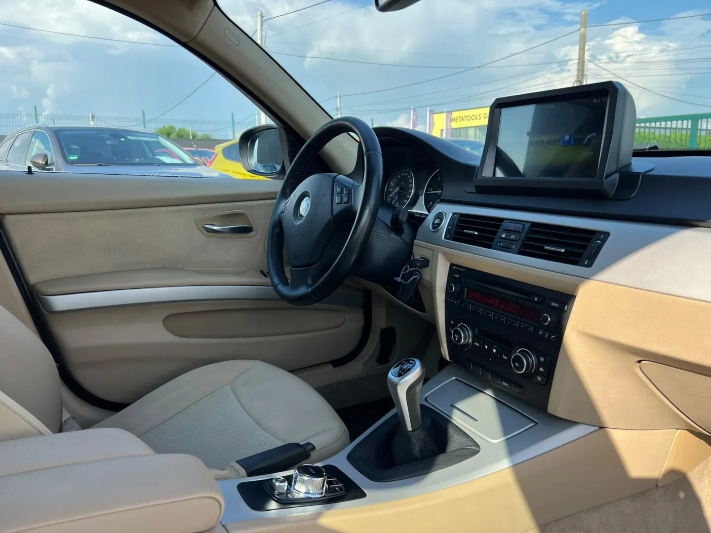 Cumpara/ Vinde online BMW 320 2009 SH, la cel mai bun pret pentru tine!