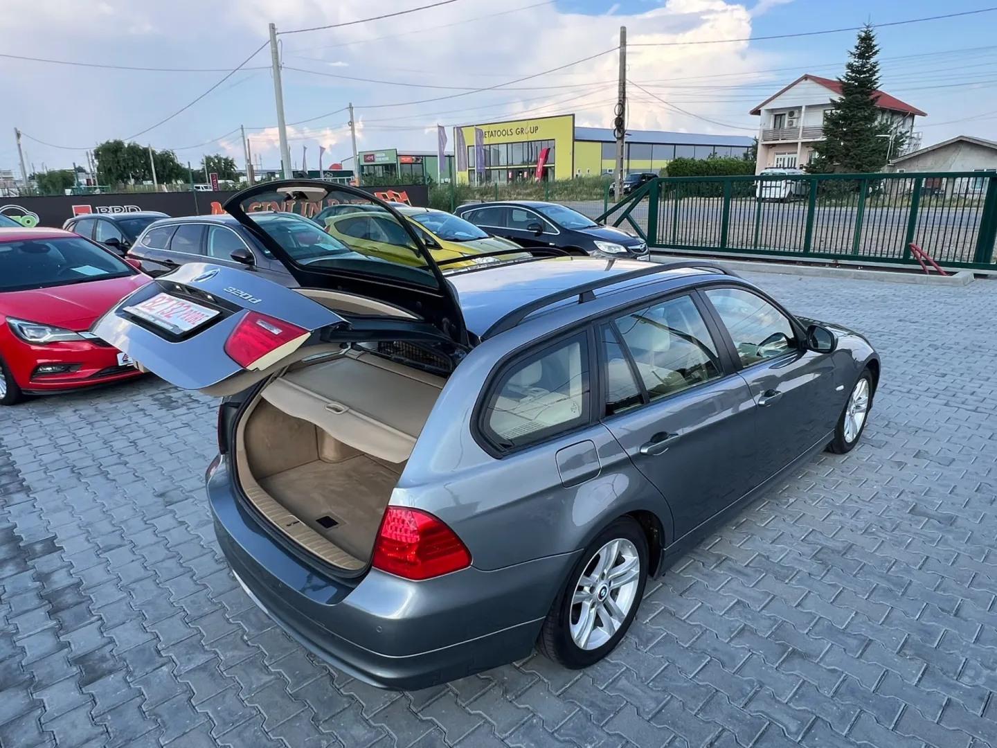 Cumpara/ Vinde online BMW 320 2009 SH, la cel mai bun pret pentru tine!