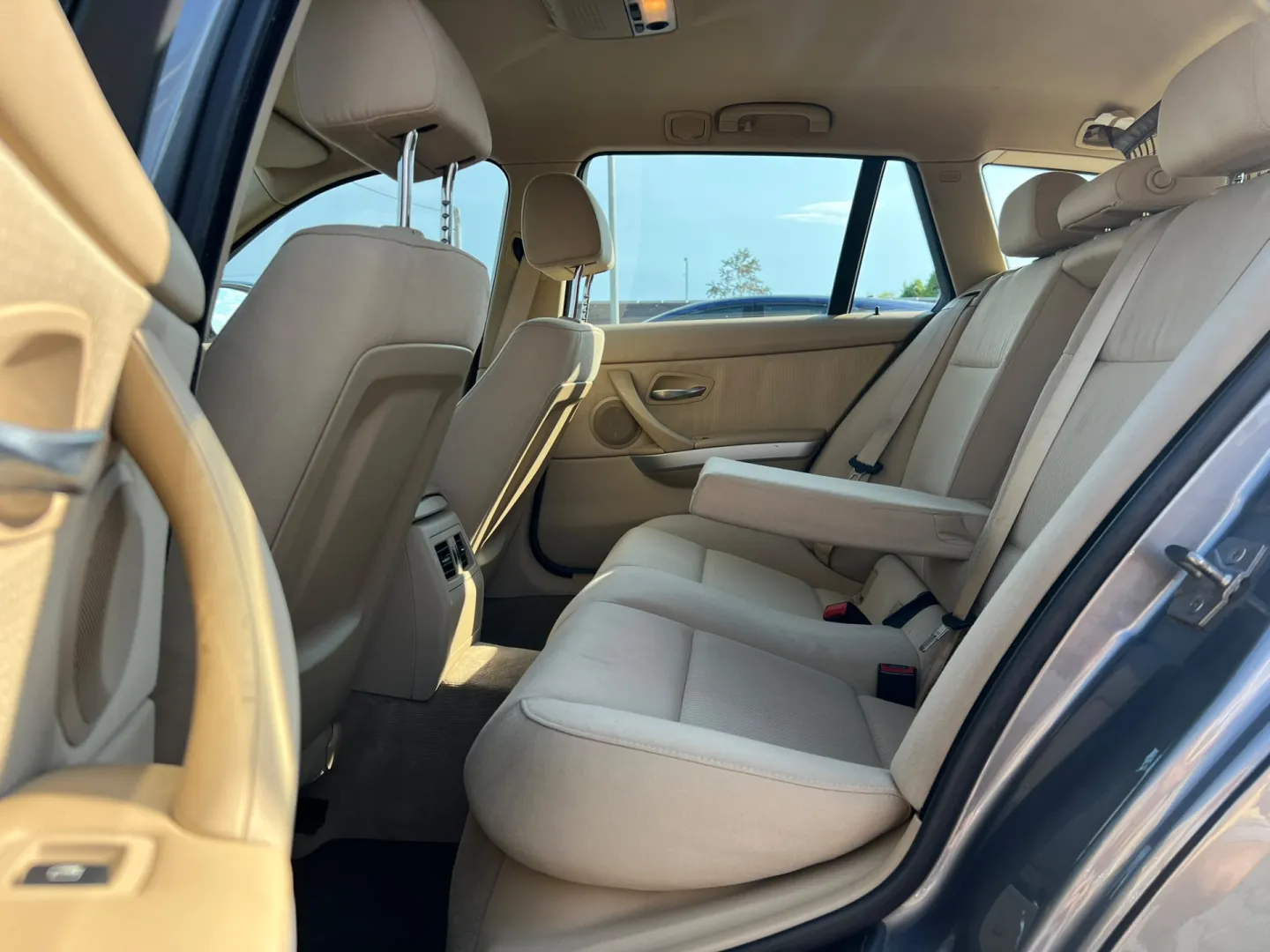Cumpara/ Vinde online BMW 320 2009 SH, la cel mai bun pret pentru tine!