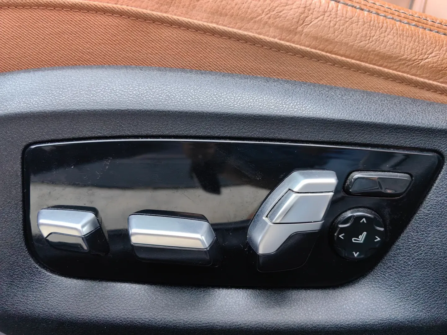 Cumpara/ Vinde online BMW 5 Series 2022 SH, la cel mai bun pret pentru tine!
