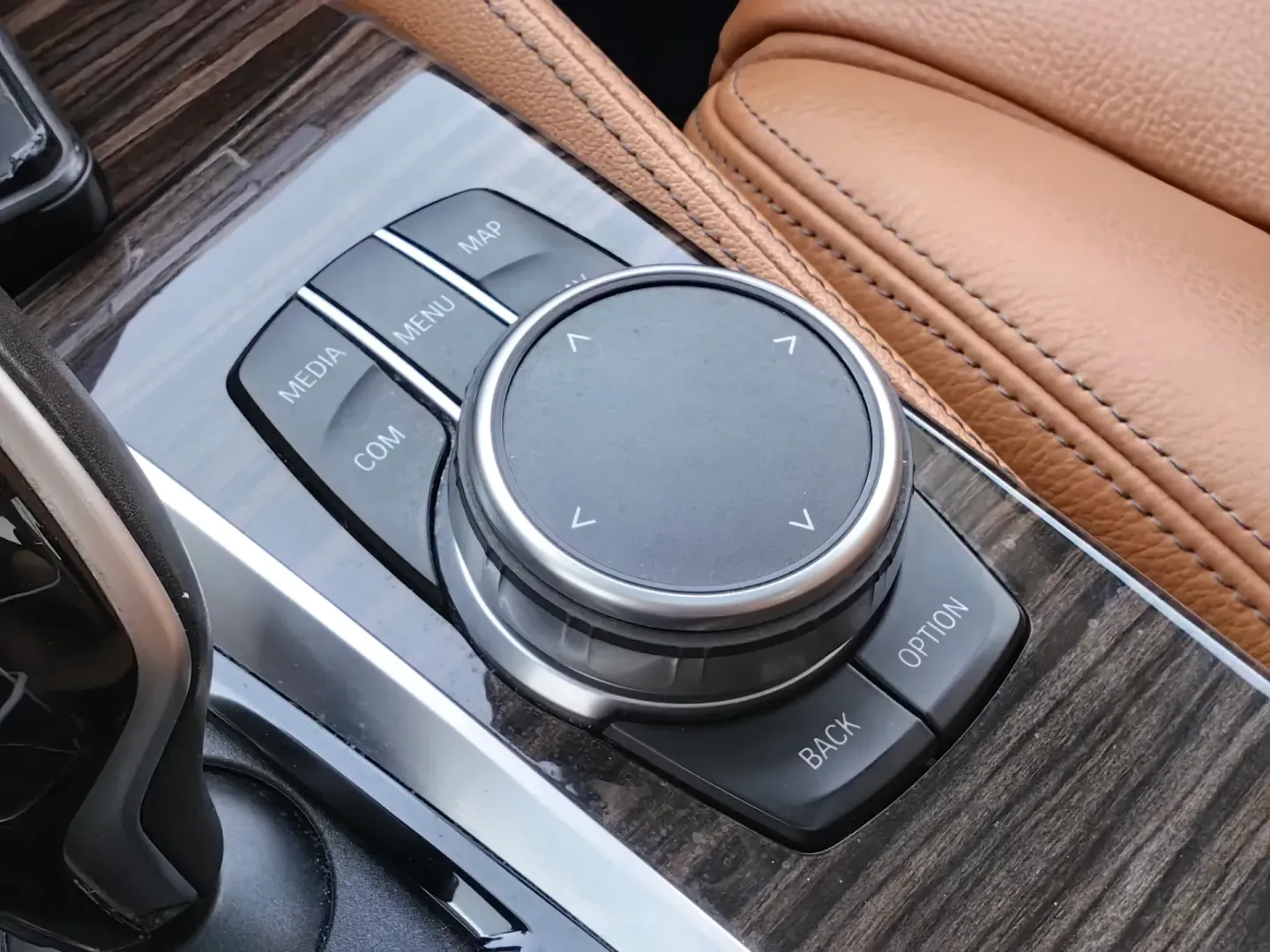 Cumpara/ Vinde online BMW 5 Series 2022 SH, la cel mai bun pret pentru tine!