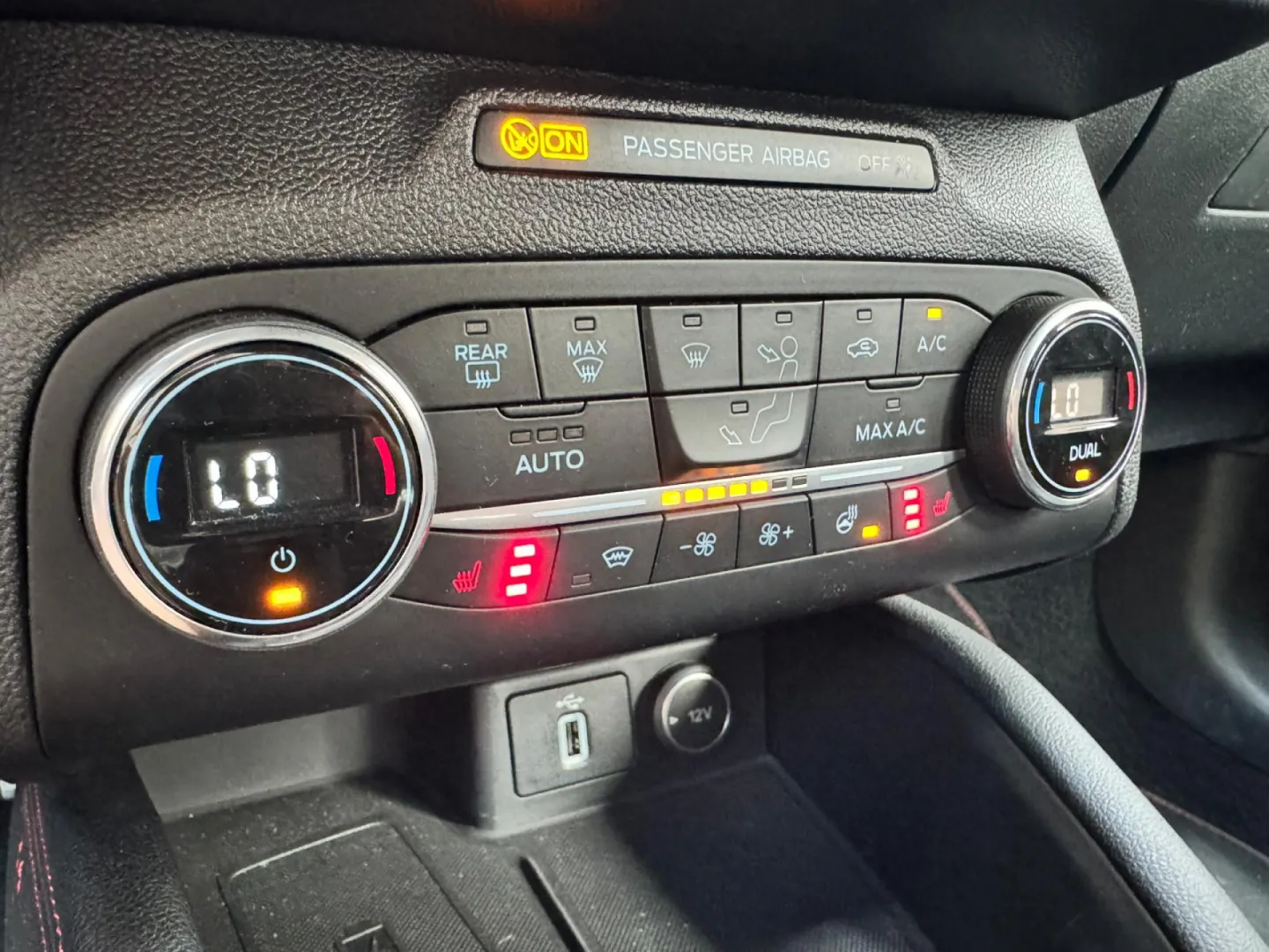 Cumpara/ Vinde online Ford Focus 2019 SH, la cel mai bun pret pentru tine!