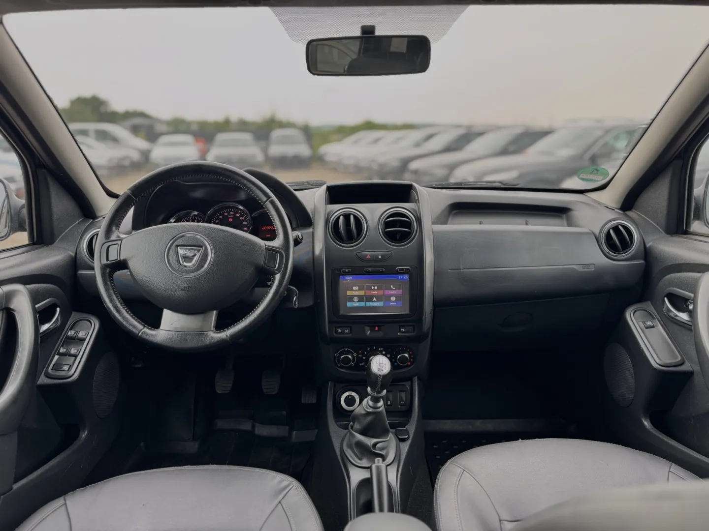 Cumpara/ Vinde online Dacia Duster 2016 SH, la cel mai bun pret pentru tine!