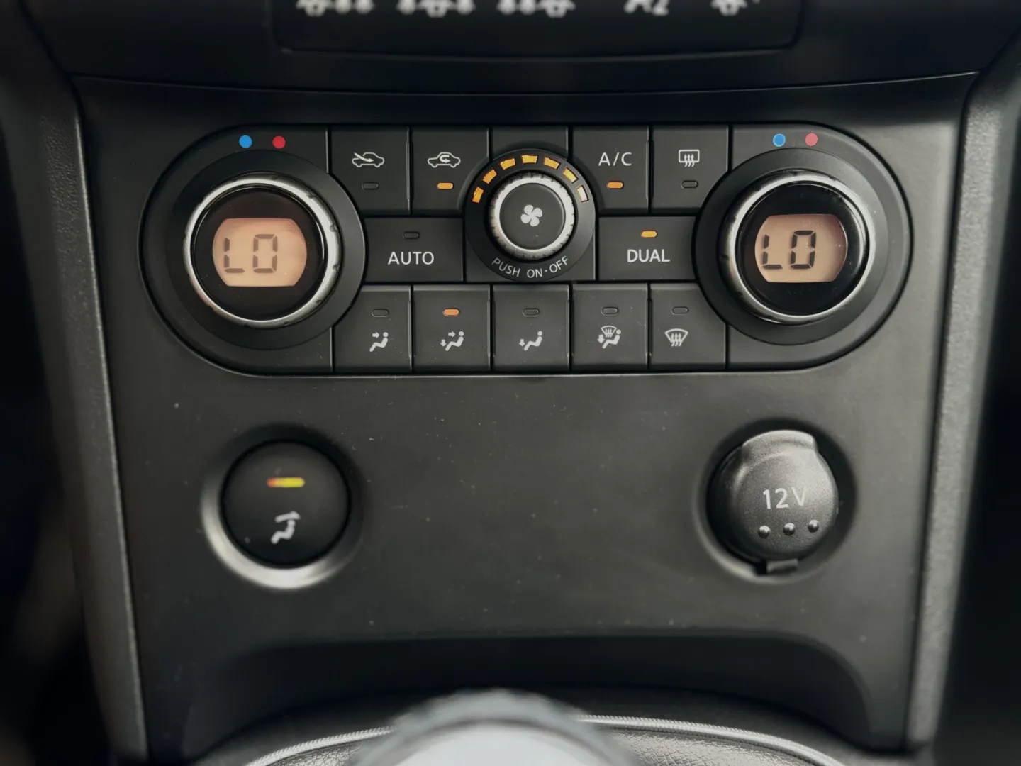Cumpara/ Vinde online Nissan Qashqai 2007 SH, la cel mai bun pret pentru tine!