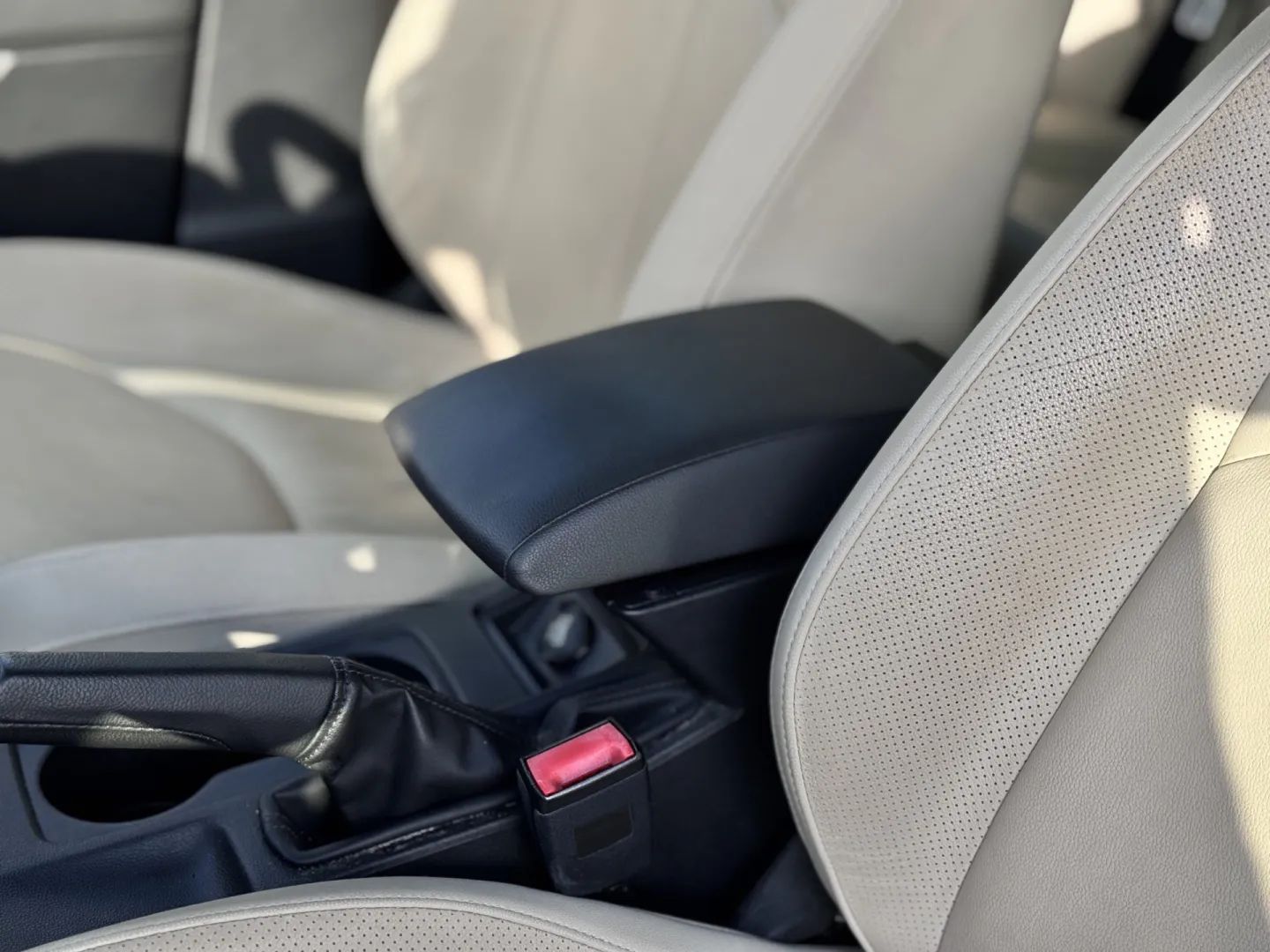 Cumpara/ Vinde online Seat Leon 2014 SH, la cel mai bun pret pentru tine!