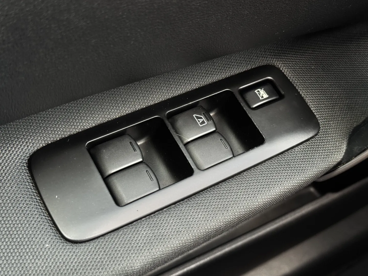 Cumpara/ Vinde online Nissan Qashqai 2007 SH, la cel mai bun pret pentru tine!