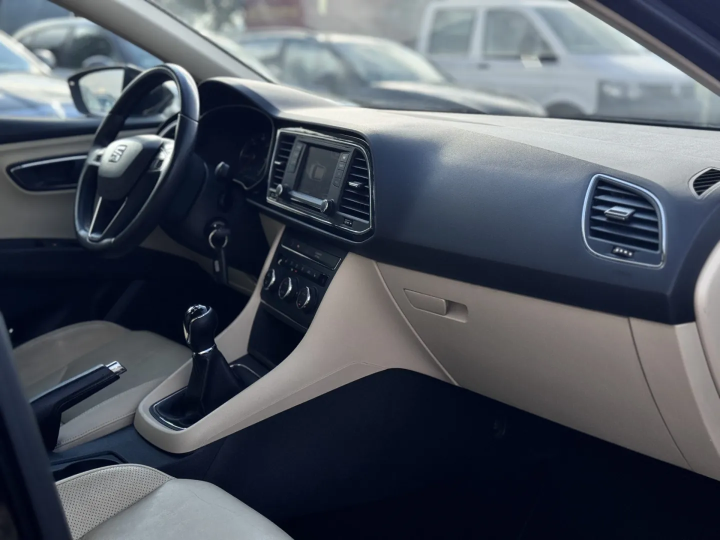 Cumpara/ Vinde online Seat Leon 2014 SH, la cel mai bun pret pentru tine!