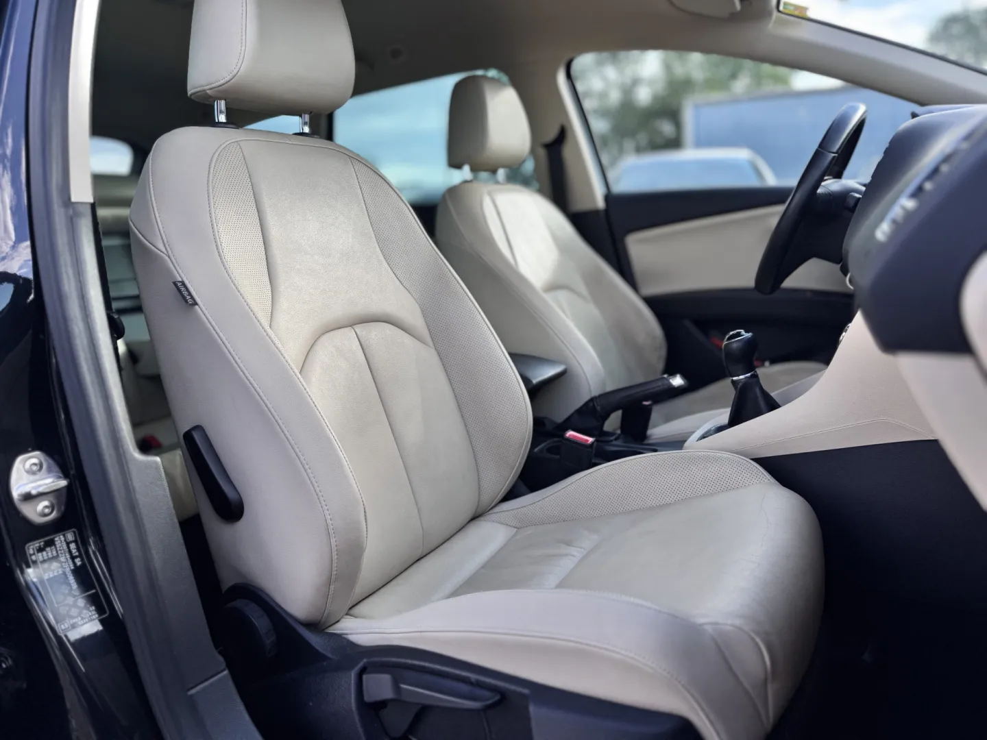 Cumpara/ Vinde online Seat Leon 2014 SH, la cel mai bun pret pentru tine!