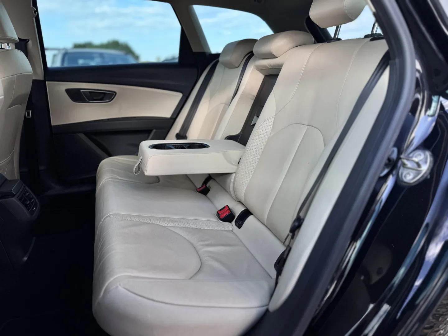 Cumpara/ Vinde online Seat Leon 2014 SH, la cel mai bun pret pentru tine!