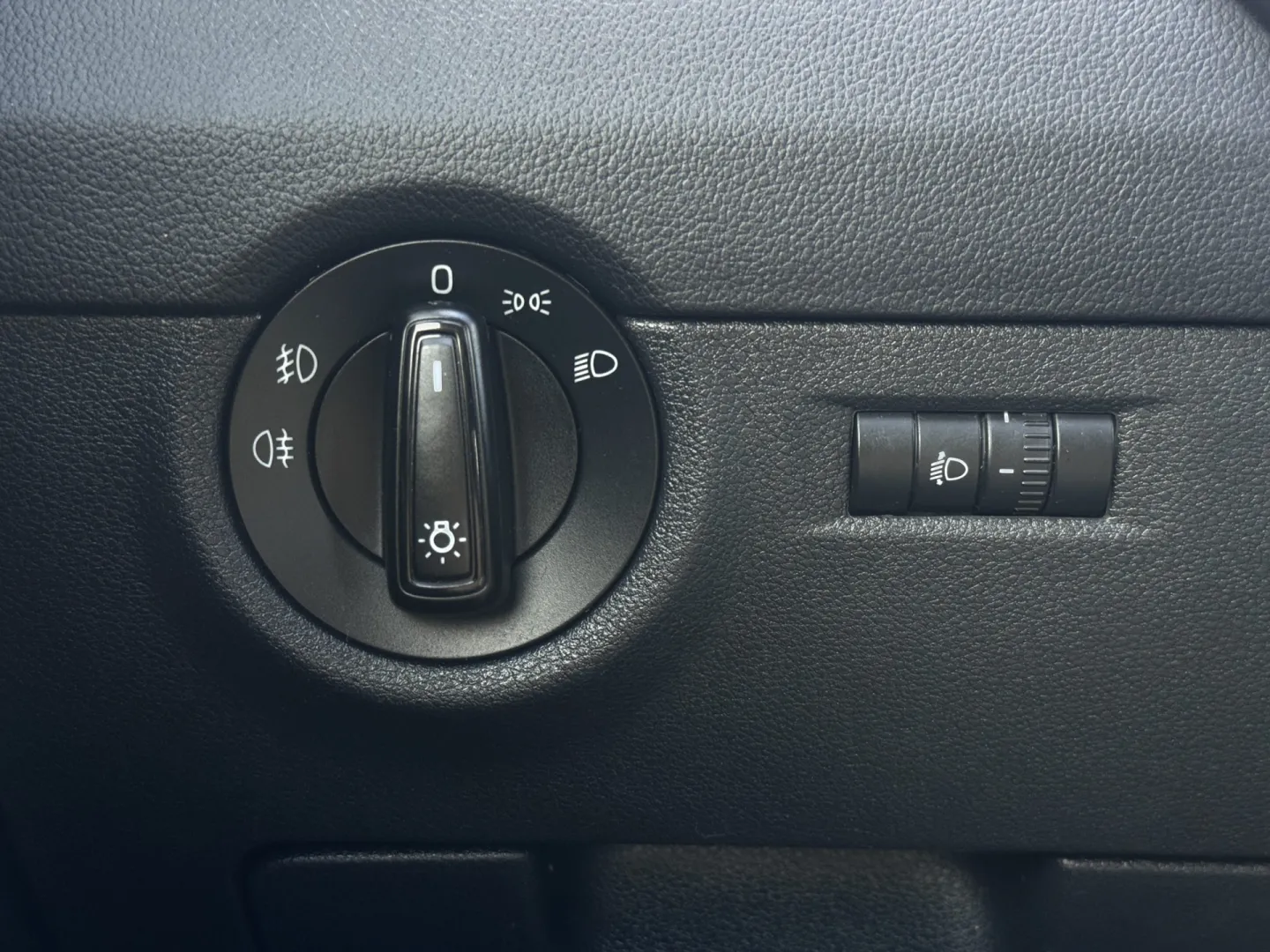 Cumpara/ Vinde online Skoda Octavia 2016 SH, la cel mai bun pret pentru tine!
