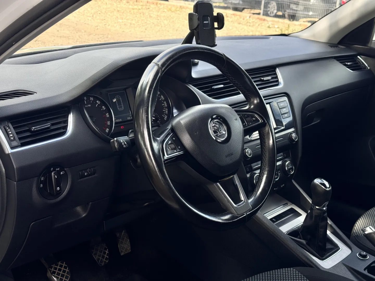 Cumpara/ Vinde online Skoda Octavia 2016 SH, la cel mai bun pret pentru tine!