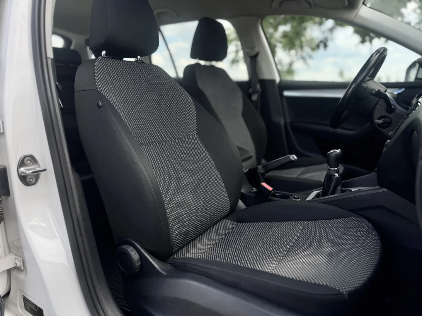 Cumpara/ Vinde online Skoda Octavia 2016 SH, la cel mai bun pret pentru tine!
