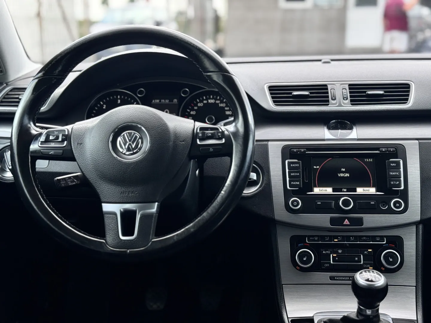 Cumpara/ Vinde online Volkswagen Passat 2010 SH, la cel mai bun pret pentru tine!