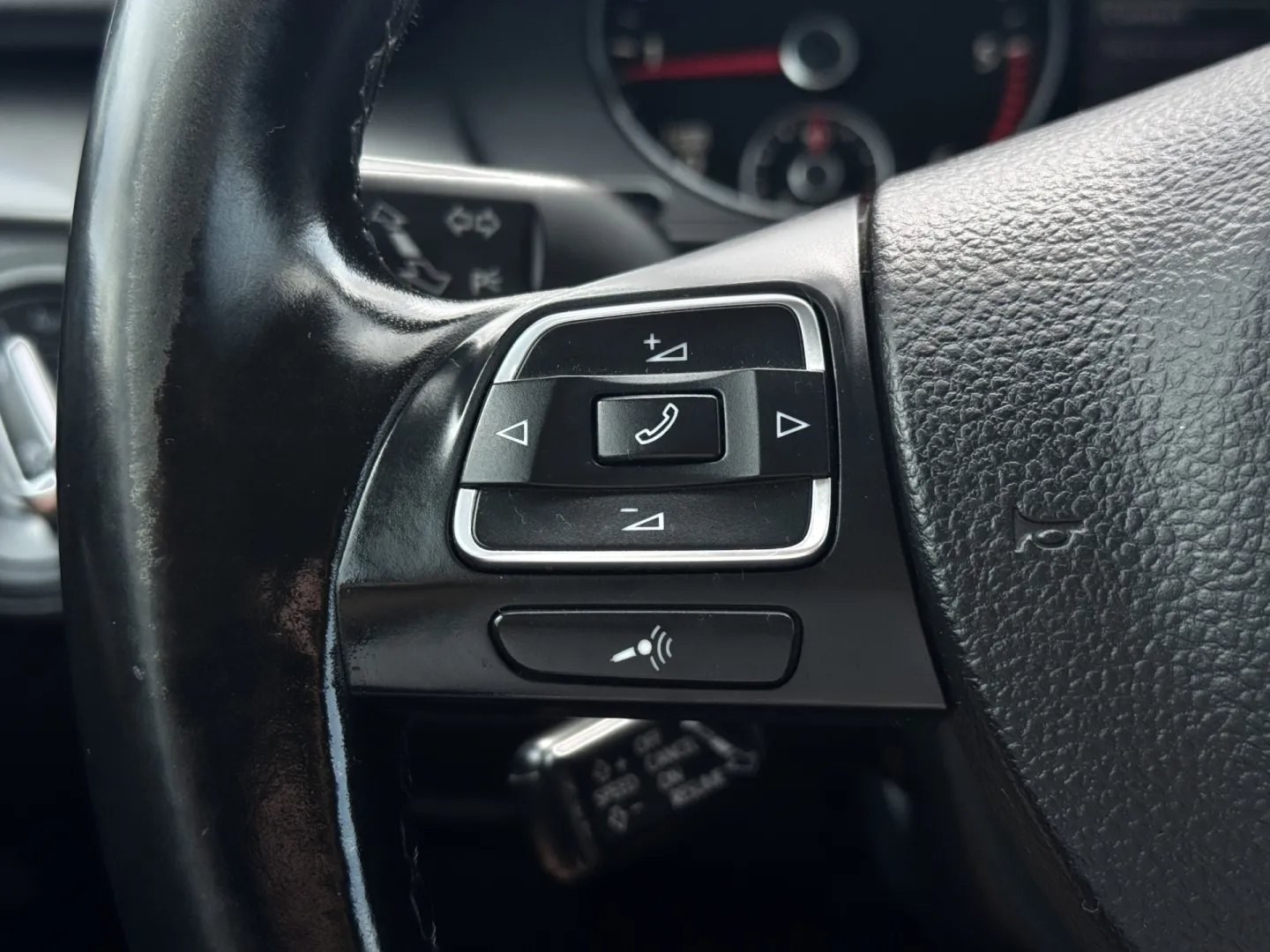 Cumpara/ Vinde online Volkswagen Passat 2010 SH, la cel mai bun pret pentru tine!