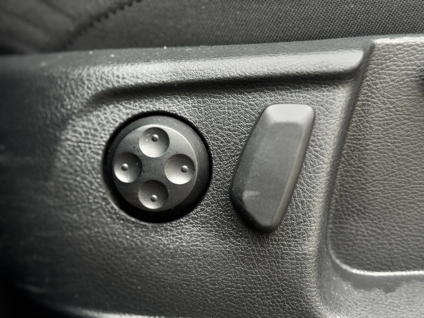 Cumpara/ Vinde online Volkswagen Passat 2010 SH, la cel mai bun pret pentru tine!