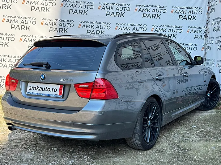 Cumpără / Vinde BMW 320 2010 SH, la cel mai bun pret pentru tine!