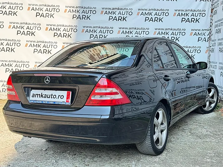 Cumpără / Vinde Mercedes-Benz C-Class 2000 SH, la cel mai bun pret pentru tine!