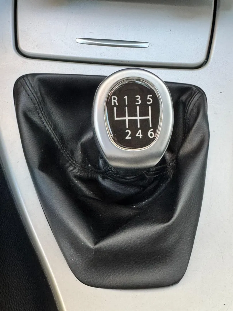 Cumpara/ Vinde online BMW 320 2010 SH, la cel mai bun pret pentru tine!