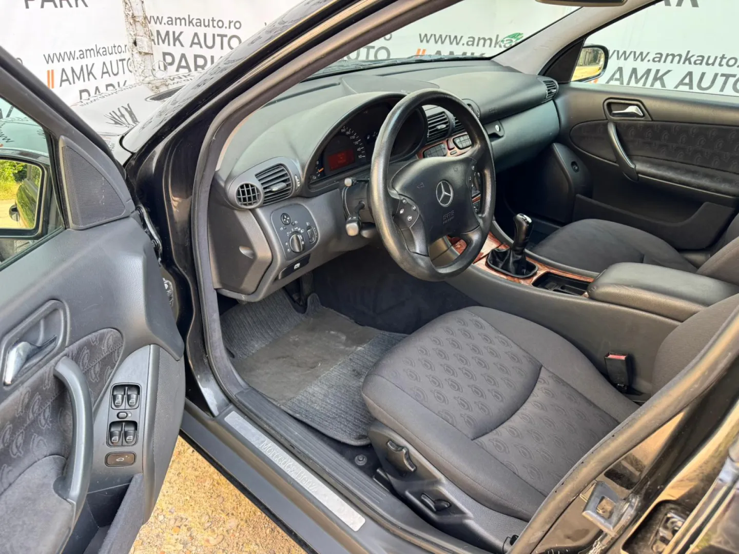 Cumpara/ Vinde online Mercedes-Benz C-Class 2000 SH, la cel mai bun pret pentru tine!