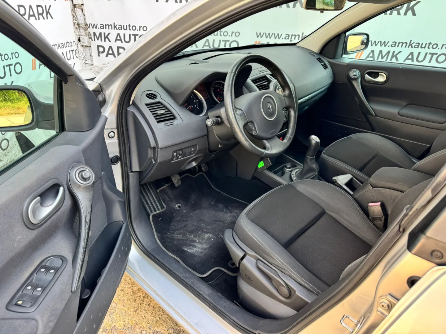 Cumpara/ Vinde online Renault  Megane 2008 SH, la cel mai bun pret pentru tine!