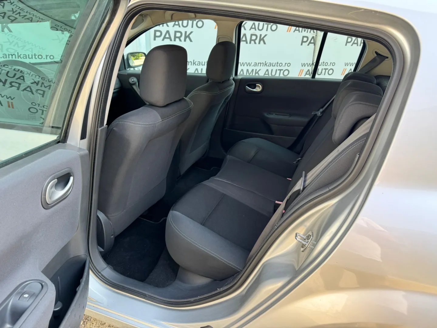 Cumpara/ Vinde online Renault  Megane 2008 SH, la cel mai bun pret pentru tine!