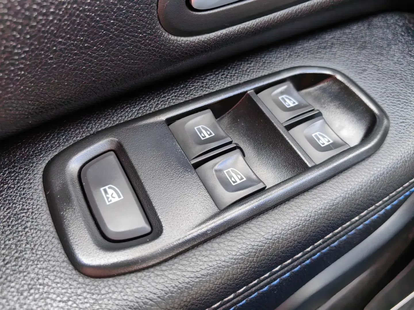 Cumpara/ Vinde online Dacia Duster 2021 SH, la cel mai bun pret pentru tine!
