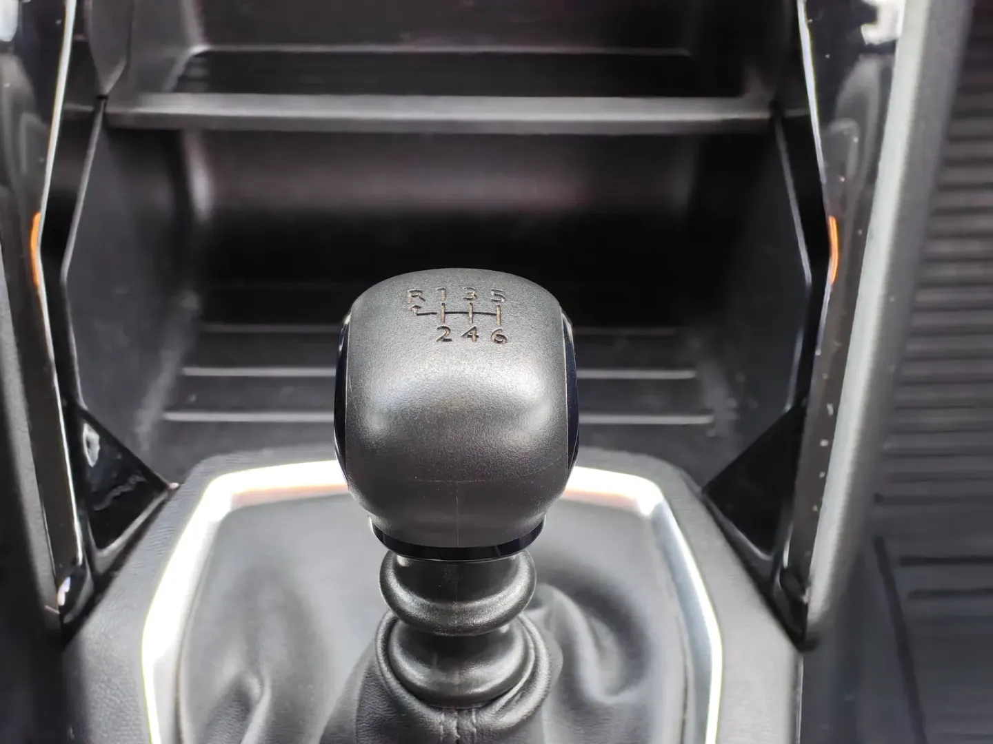 Cumpara/ Vinde online Peugeot 208 2021 SH, la cel mai bun pret pentru tine!