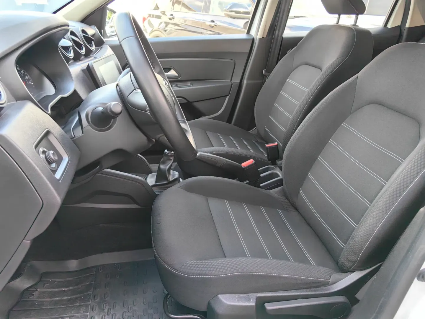 Cumpara/ Vinde online Dacia Duster 2022 SH, la cel mai bun pret pentru tine!